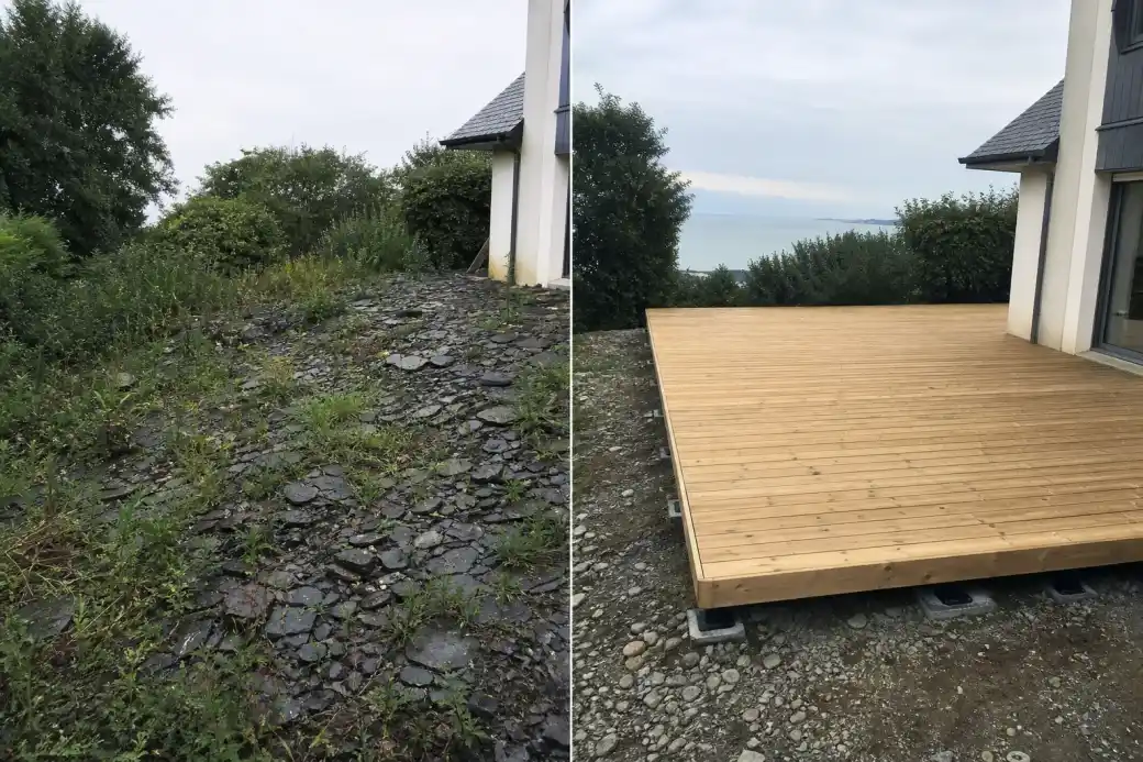 Photo avant-après d'un terrain de schiste en pente transformé en terrasse plane sur plots, avec lames de bois traité près de Saint-Brieuc.